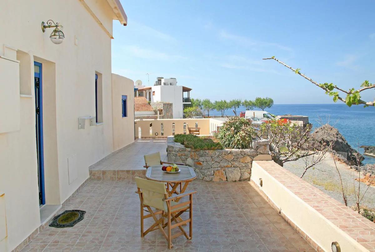 On The Beach Apartments Khóra Sfakíon Zewnętrze zdjęcie