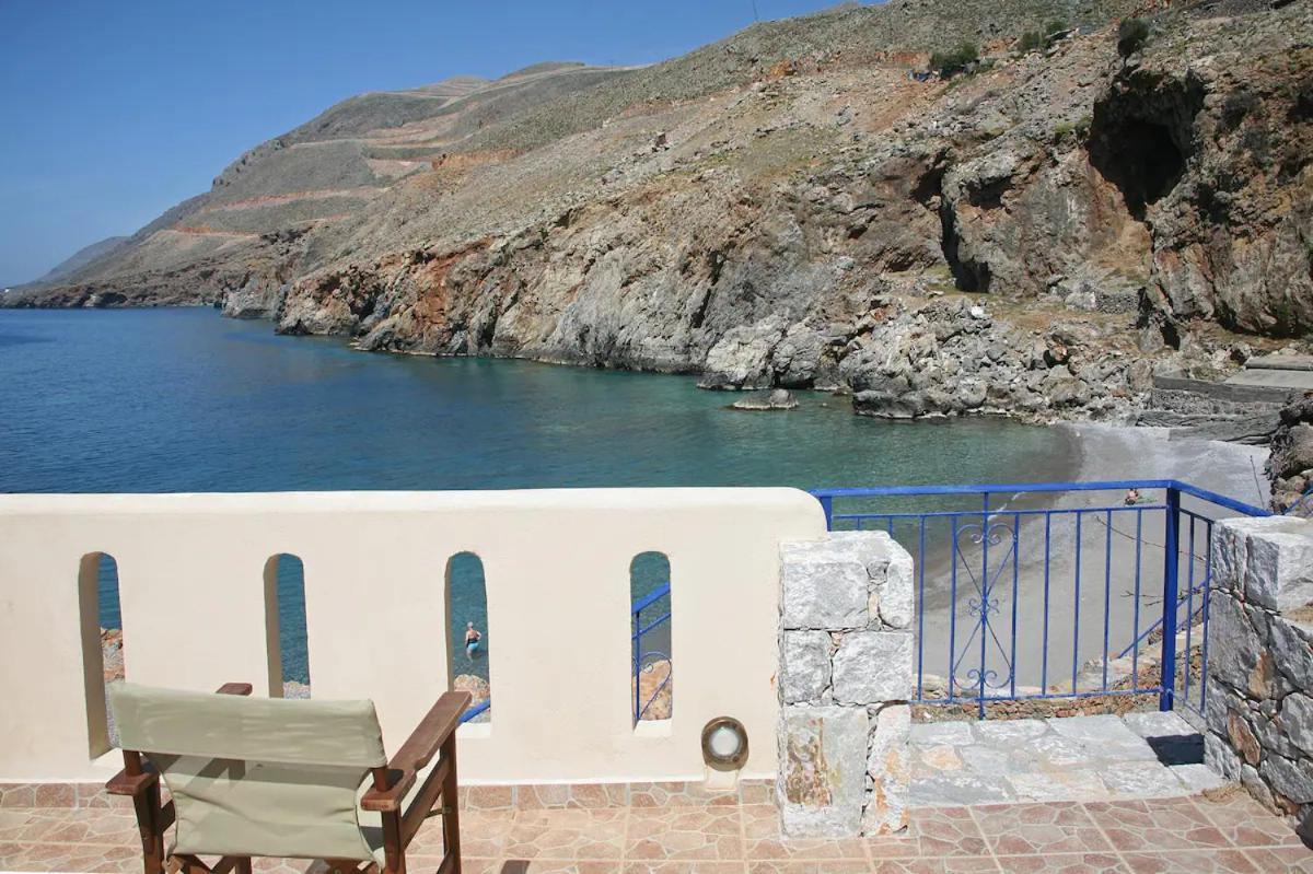 On The Beach Apartments Khóra Sfakíon Zewnętrze zdjęcie