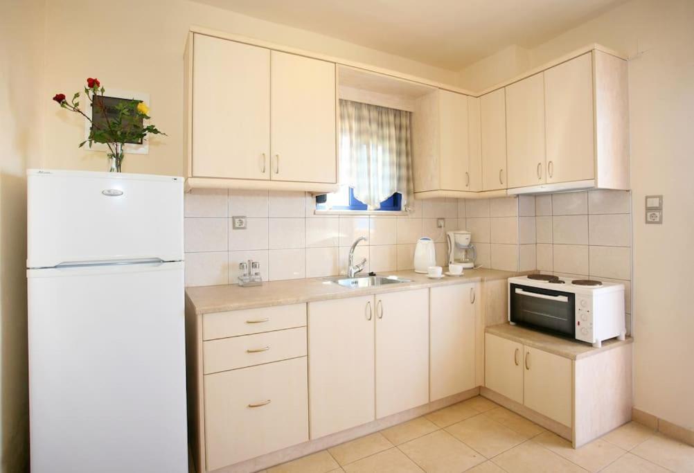 On The Beach Apartments Khóra Sfakíon Zewnętrze zdjęcie