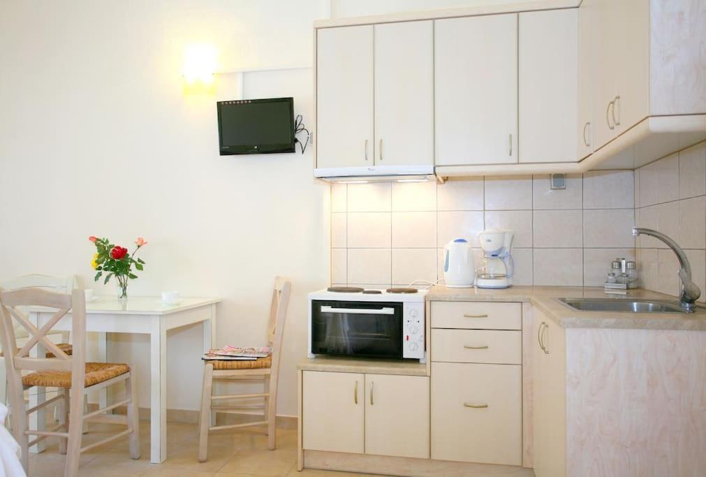 On The Beach Apartments Khóra Sfakíon Zewnętrze zdjęcie
