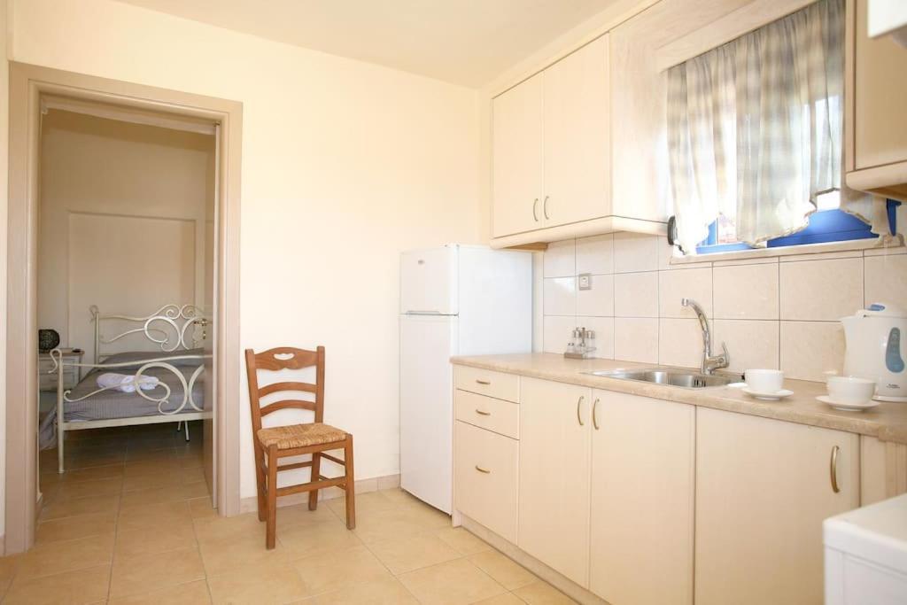 On The Beach Apartments Khóra Sfakíon Zewnętrze zdjęcie